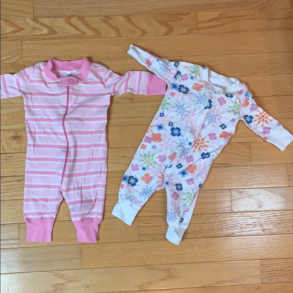 Pair of long sleeve Hanna Andersson onesies 50cm